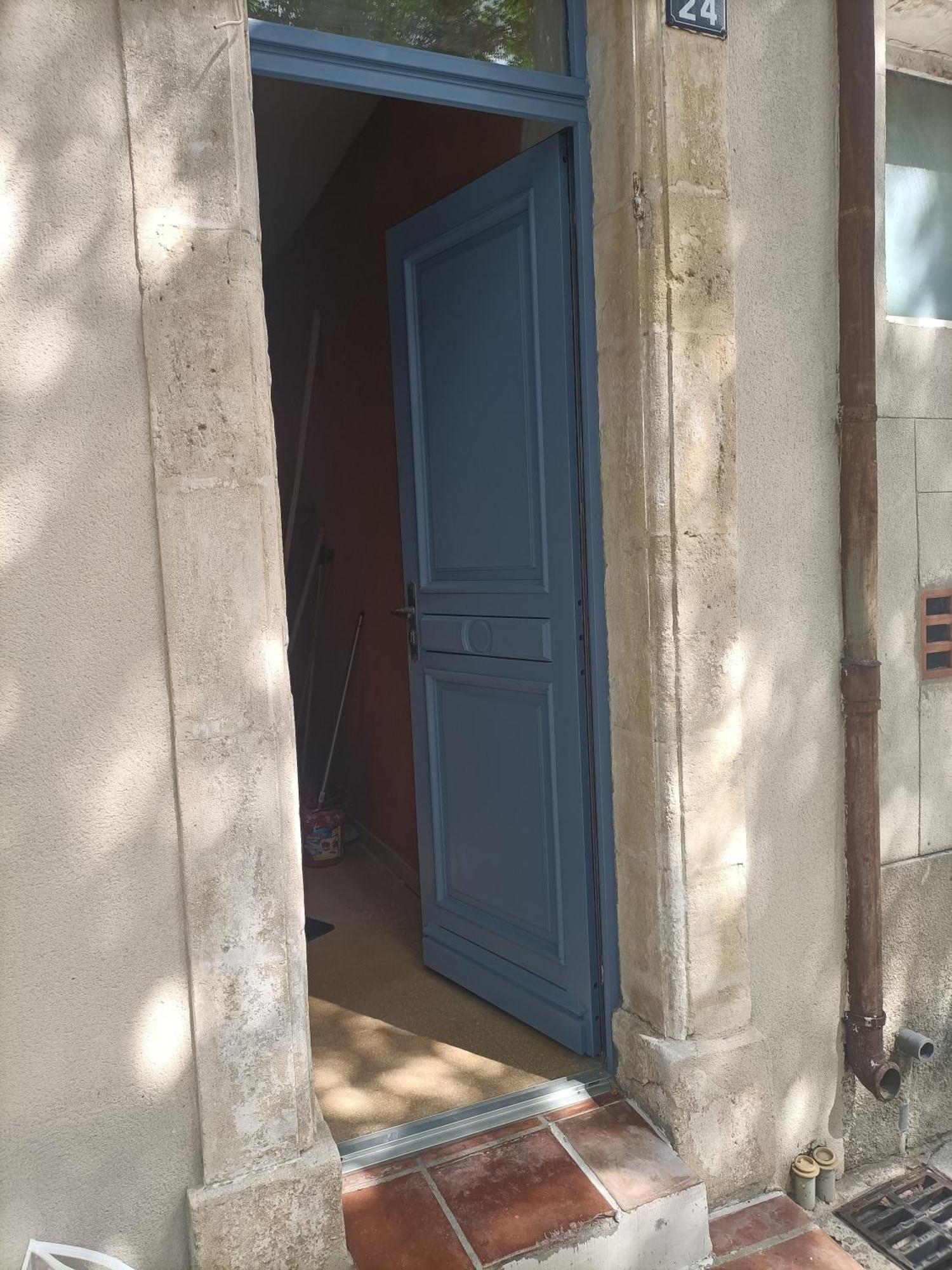 Apartment 24